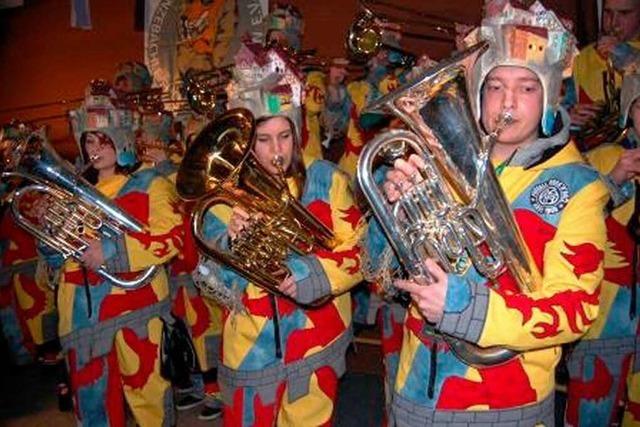Fotos: Bunter Abend der Enzebächle-Füchs’ in Binzgen