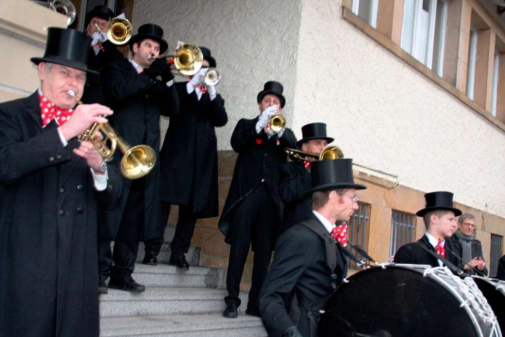 Narrenbaumstellen in flingen