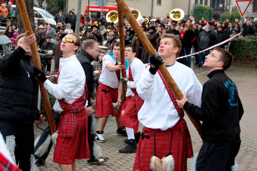 Narrenbaumstellen in flingen