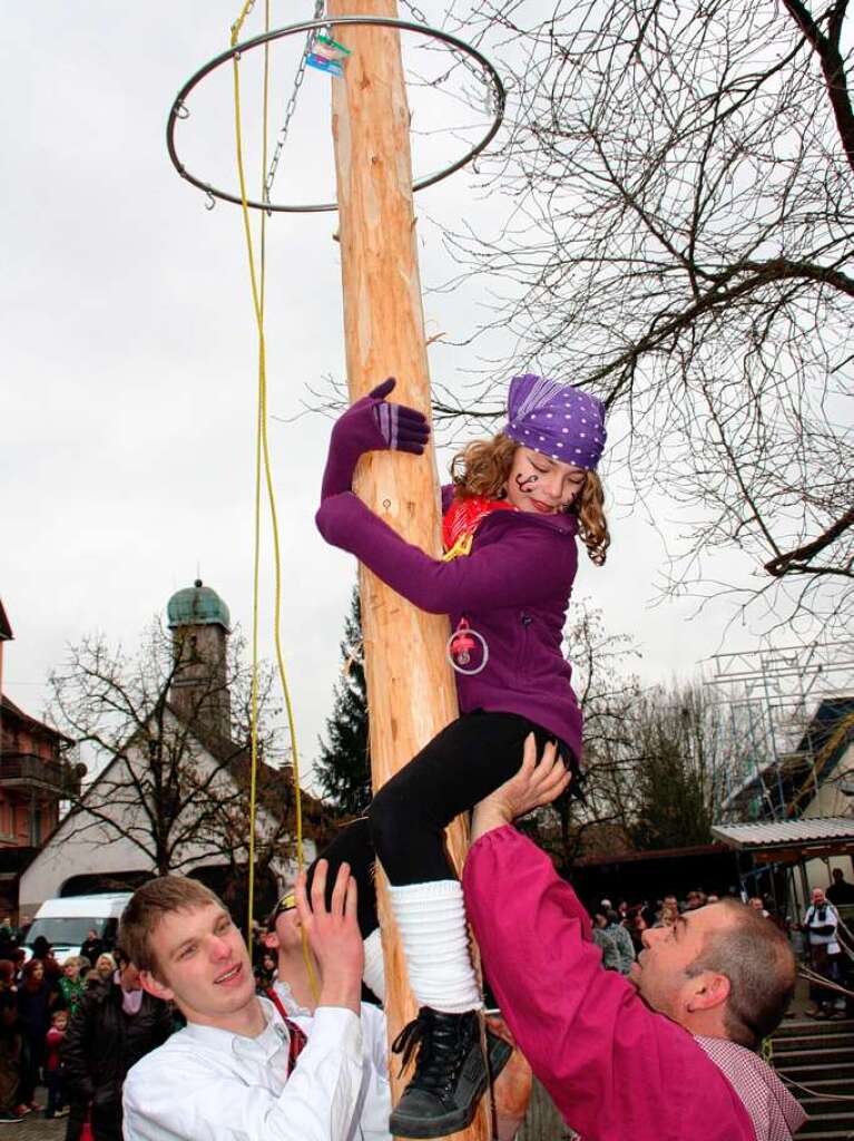 Narrenbaumstellen in flingen