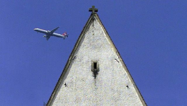 Die Verkehrsminister Deutschlands und ...e auf den Zrcher Airport verursachen.  | Foto: dpa