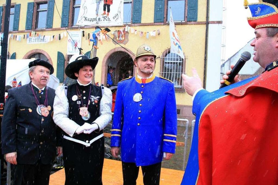 Ex-Landesministerin Tanja Gönner vor dem Narrengericht der Kappler Rhinschnooge. (Foto: Sandra Decoux-Kone) Ex-Landesministerin Tanja Gönner vor dem Narrengericht der Kappler Rhinschnooge. (Foto: Sandra Decoux-Kone)