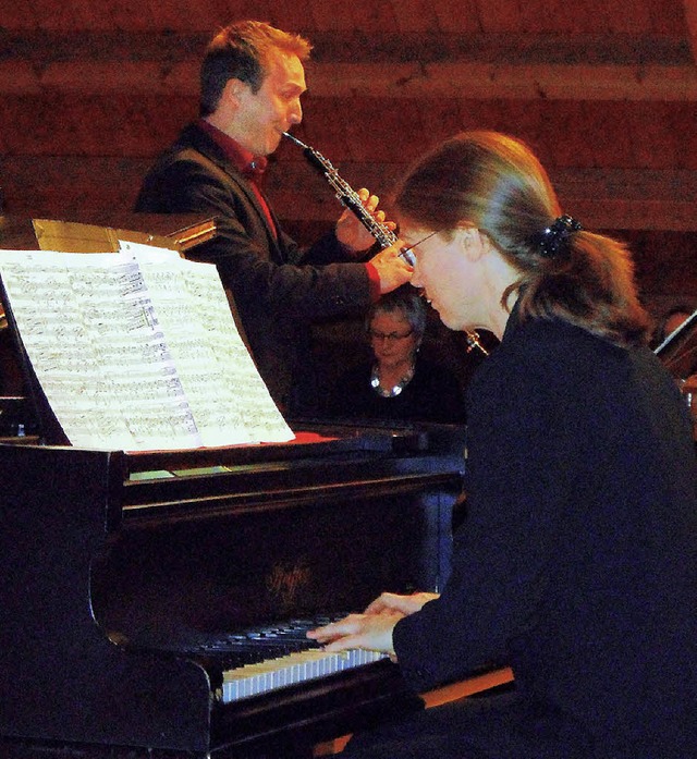 Hamonisches Instrumentalduo: Oboist Ulf Khner und Sabine Pander am Klavier.  | Foto: Sigurd Kaiser
