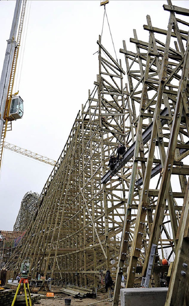 Der Schienenweg der neuen Holzachterbahn ist geschlossen.  | Foto: Europa-Park