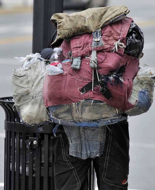 Ohne festen Wohnsitz: Obdachlosigkeit ...in den groen Stdten anzutreffen ist.  | Foto: DPA