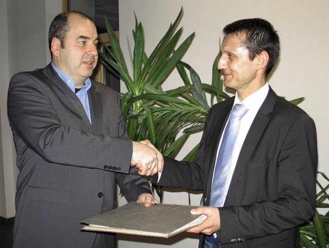 Stefan Ganzmann (links) bergab den IOW-Vorsitz an Martin Halm.   | Foto: IOW