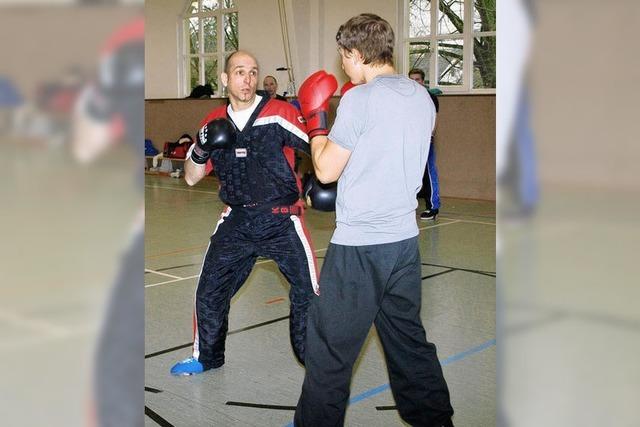 Marc Bonar leitet lehrreiches Training