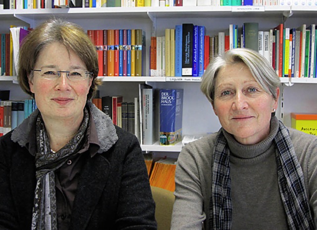 Jutta Brecht und Susanne Fuchs kmmern... Zusammenarbeit mit den Grundschulen.   | Foto: Frank Dreger