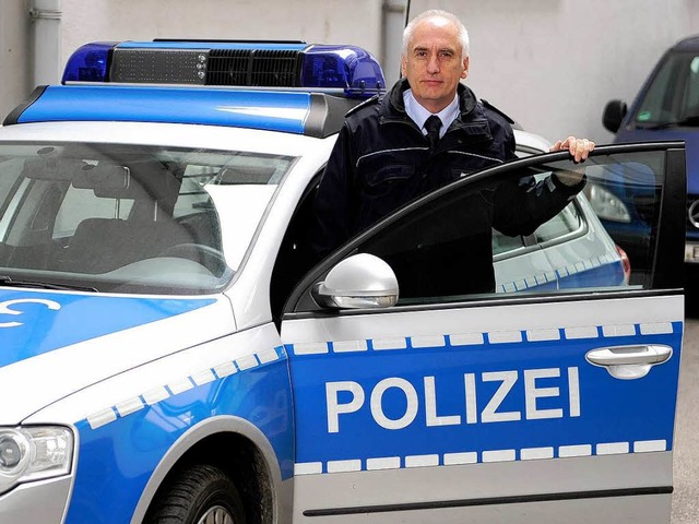 Mit Menschlichkeit und Mitgefhl erfl... ihn bei der Polizei niemand beneidet.  | Foto: Ingo Schneider