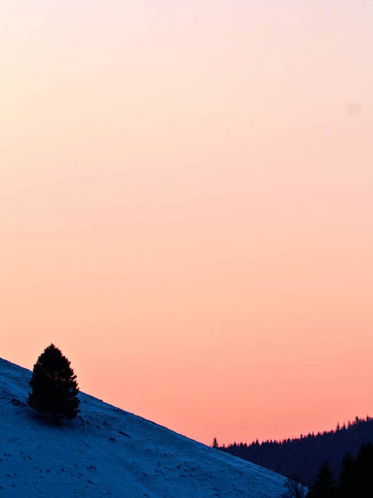 Erst schn dann kalt: Die Sonne verabschiedet sich, die nchste frostige Nacht steht vor der Tr.