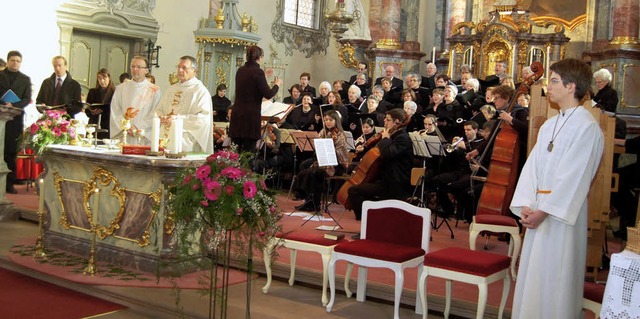 Festlich ausgestaltet: der Festgottesdienst zum Patrozinium   | Foto: renate tebbel