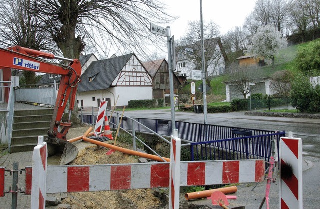 Die Auer Brcken ber den Dorfbach mus...uro auf insgesamt 800000 Euro erhht.   | Foto: BZ-Archiv/Tanja Bury