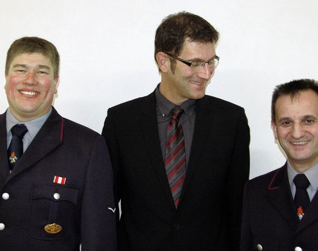 Kommandant Sergio Cabobianco (rechts) ...r (links) mit  Brgermeister Brgner.   | Foto: Grttinger