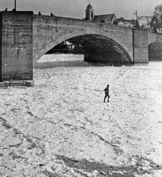 Solche Fotos sucht das Fricktaler Muse...ruar 1929 war der Rhein  zugefroren.    | Foto: Archiv: Erwin Wehinger