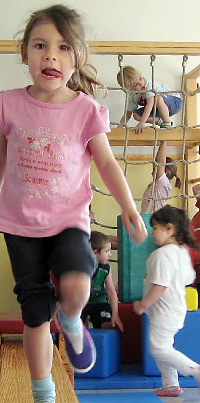 Spielerische Bewegung regt die Etnwicklung der Kinder an.   | Foto: Privat