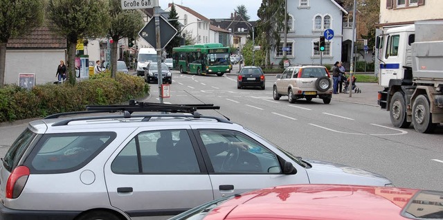 Die Haltinger Ortsdurchfahrt, die  als...ird  so  schnell nicht zurckgestuft.   | Foto: Frey