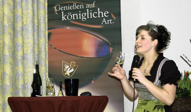 Die Weinknigin Natalie Henninger bei ...; im Knigschaffhauser Burgundersaal.   | Foto: Christiane franz