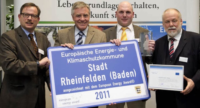 EEA-Auszeichnung  (von links):  Minist...and Dtz (Bundesgeschftsstelle  EEA)   | Foto: Martin Stollberg