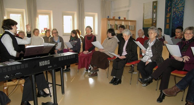 Ob gebte Sngerinnen und Snger oder ..., wie Taizlieder gut klingen knnen.   | Foto: Vera Winter