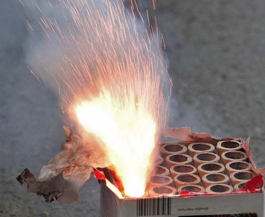 Geballte Feuerkraft: 25-Schuss-Batterie in Aktion   | Foto: Archivfoto: dpa