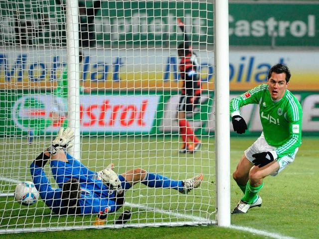 Marcel Schfers 2:1 fr Wolfsburg.  | Foto: dapd
