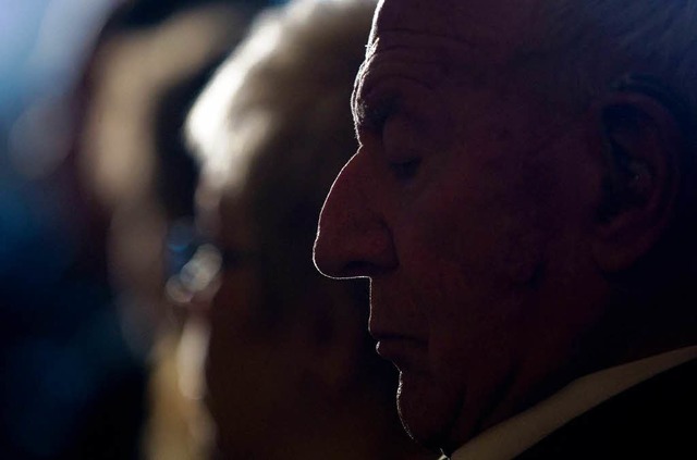 Tausende von  Antrgen auf Renten fr ...n gezahlt wird, ist weiter umstritten.  | Foto: dpa