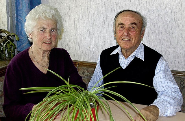 Hilde und Ernst Genter knnen am heuti...das Fest der goldenen Hochzeit feiern.  | Foto: Roland Vitt