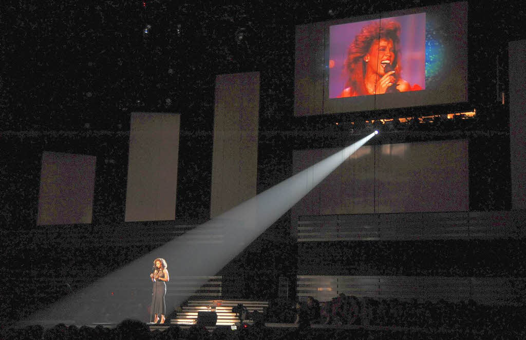 Jennifer Hudson sang zu Ehren Whitney Houstons  „I will Always Love You“
