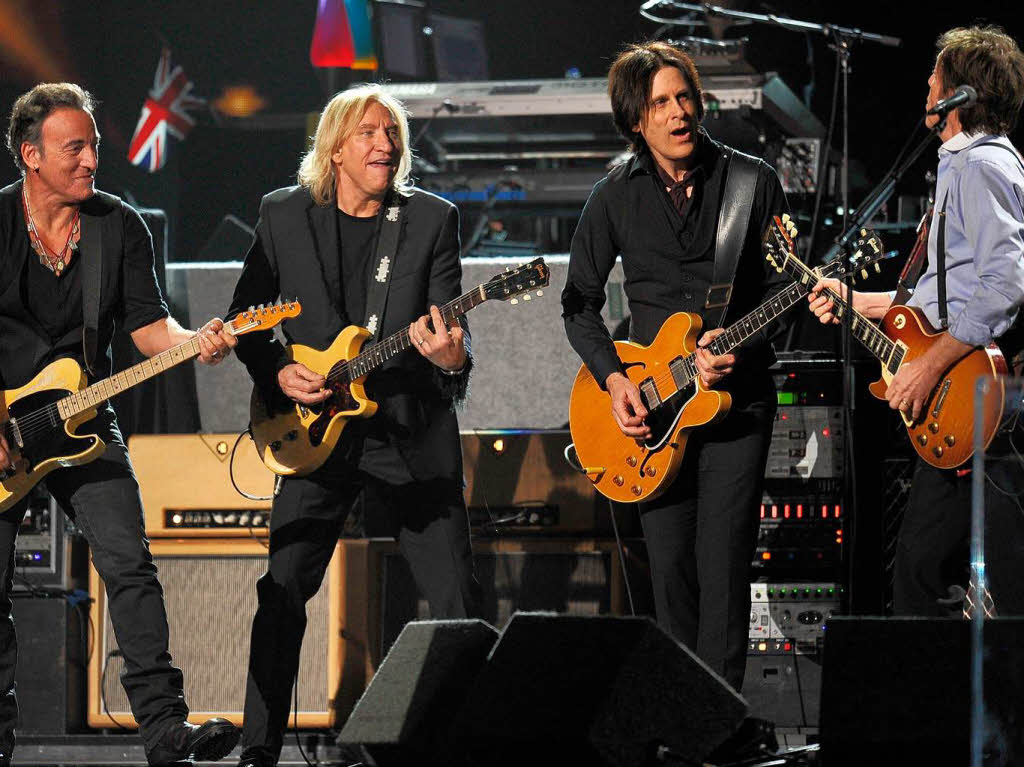 Bruce Springsteen, Joe Walsh, Rusty Anderson und Paul McCartney (von links)