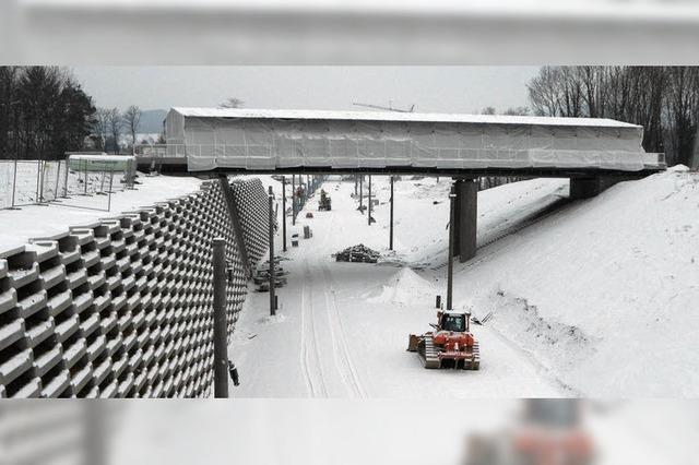 Bahn baut unterm Zelt