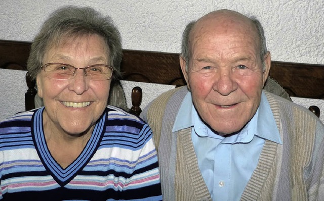 Vor 60 Jahren gaben sich Lotte und Rud...im Standesamt in Breisach das Jawort.   | Foto: christine weirich