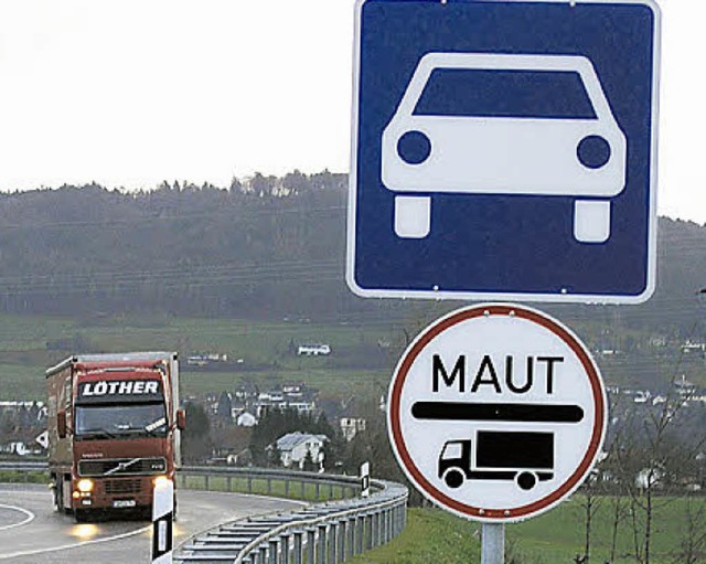 Auf einigen Bundesstraen mssen Lkw knftig zahlen.   | Foto: GERARD