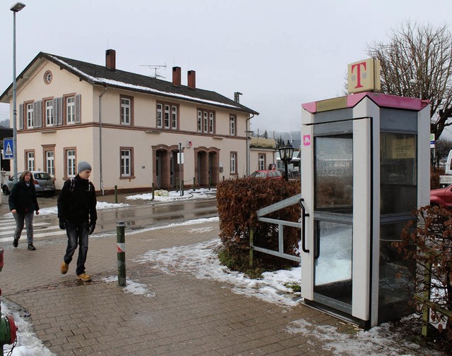 Kein Schwein ruft mehr  an: Die Teleko...lohnt. Der Bauausschuss protestierte.   | Foto: Jacob/Maier