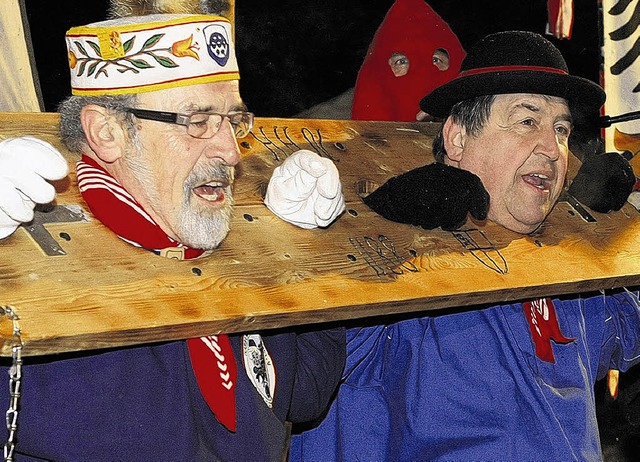 Bitten lautstark am Schandbrett bei de...ks) und Rudolf Gwinner. Bilder: Mller  | Foto: Mller