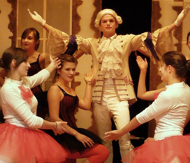 Sichtlich zufrieden mit dem Tanz seines Balletts: Mozart  | Foto: E. Gross