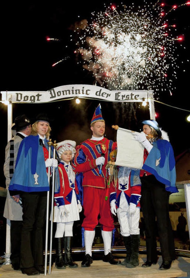 Der Zunftvogt Dominic I. bei seiner mi...mrahmten Ankunft auf der Bachbrugg.   | Foto: Bernhard Rein