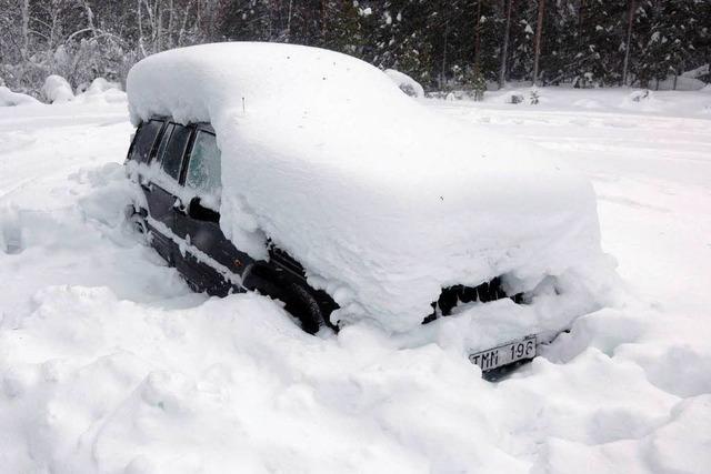 Schwede berlebt zwei Monate in zugeschneitem Auto