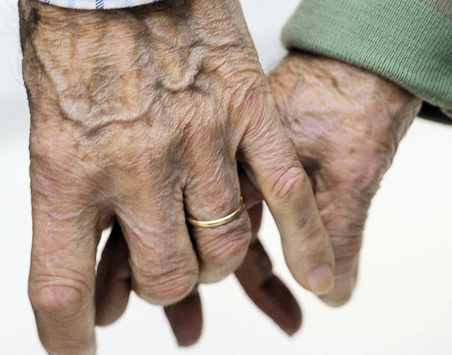 Ein Alzheimer-Patient mag immer mehr v...Miteinander kann ihm erhalten bleiben.  | Foto: AFP ImageForum