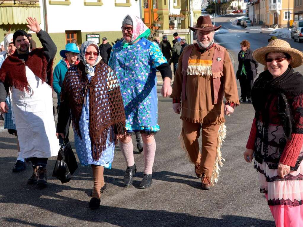 Kinder- und Familienumzug: bunt, frhlich und fantasievoll.