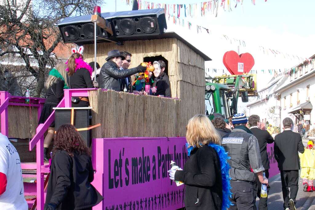 Berlusconi mit Gste im Schwarzwald