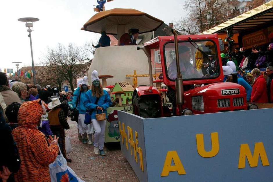 Eindrücke vom Schopfheimer Fasnachtsumzug (Foto: Marlies Jung-Knoblich) Eindrücke vom Schopfheimer Fasnachtsumzug (Foto: Marlies Jung-Knoblich)
