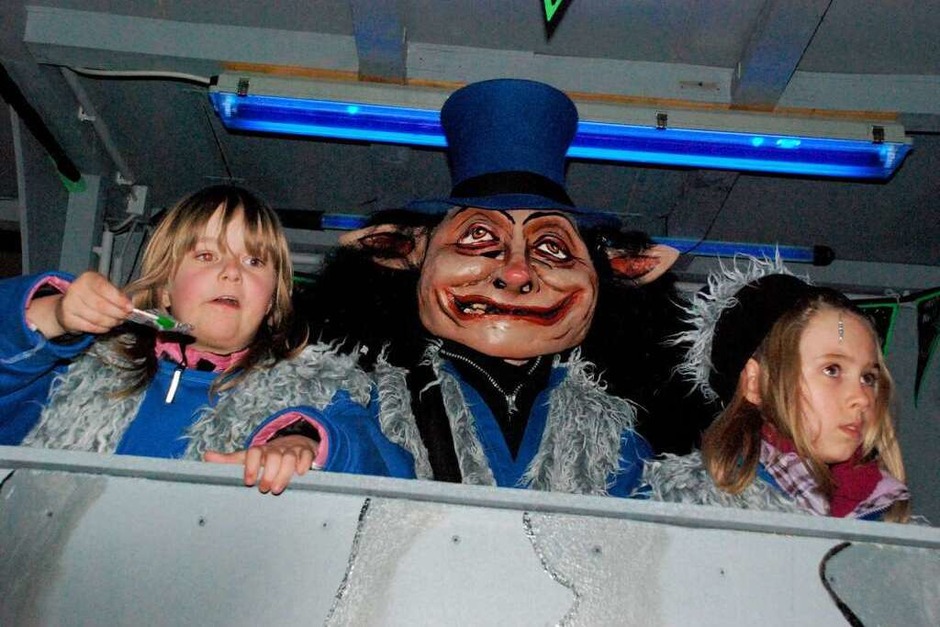Eindrücke vom Nachtumzug in Maulburg (Foto: Maja Tolsdorf) Eindrücke vom Nachtumzug in Maulburg (Foto: Maja Tolsdorf)
