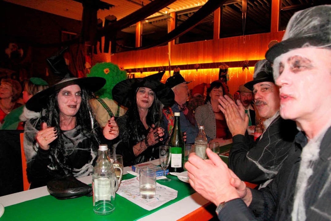 Das Publikum war begeistert von dem bunten Abend.  | Foto: Michael Saurer