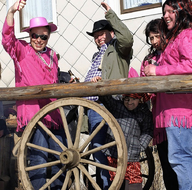 Die Indianerinnen waren schon gut gela...en &#8211; sogar unterm rosa Htchen.   | Foto: Werner Probst