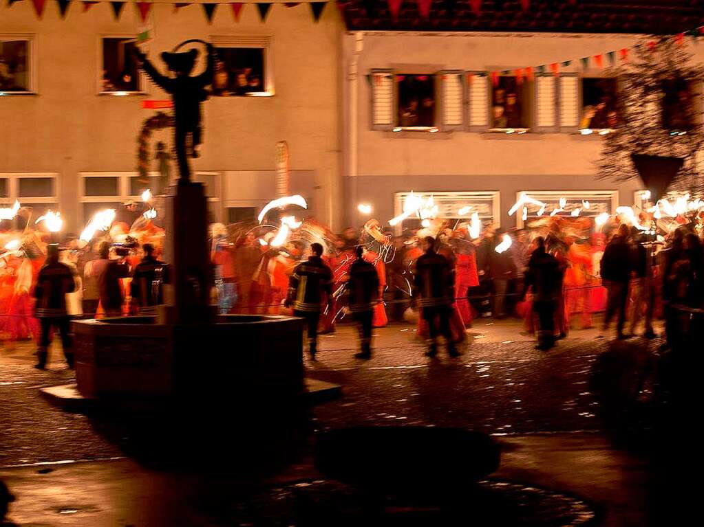 Schaurig-schön: Der Fackelumzug der Schuttig am Fasnetssonntag in Elzach Schaurig-schön: Der Fackelumzug der Schuttig am Fasnetssonntag in Elzach