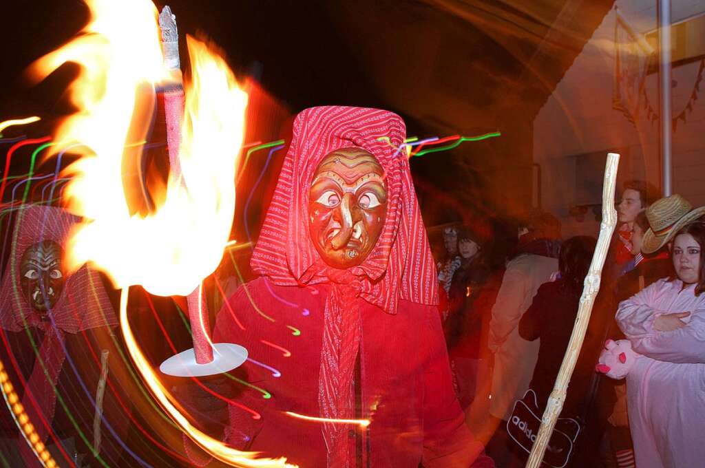 Feuriges Spektakel in Oberwinden: Fackelumzug und Frst-Erich-Feuerwerk