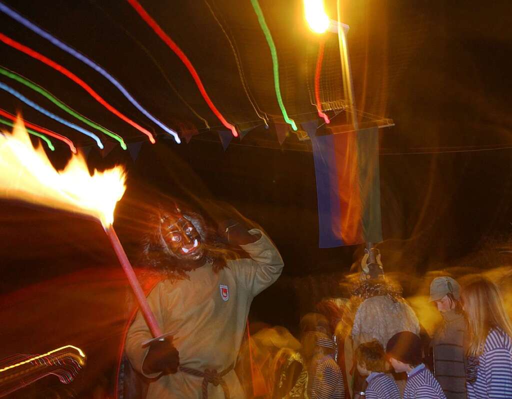 Feuriges Spektakel in Oberwinden: Fackelumzug und Frst-Erich-Feuerwerk