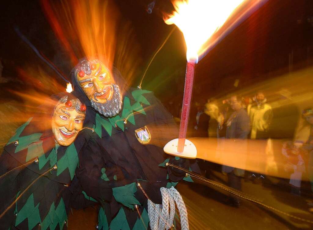 Feuriges Spektakel in Oberwinden: Fackelumzug und Frst-Erich-Feuerwerk