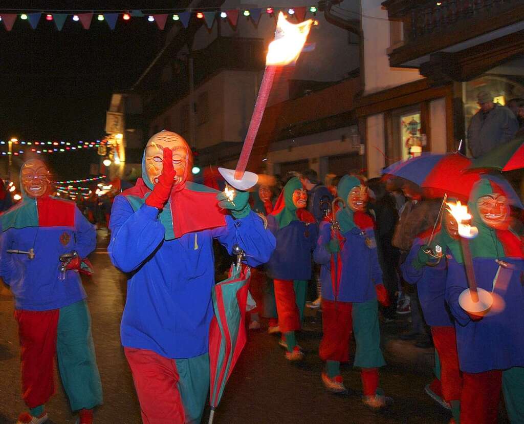 Feuriges Spektakel in Oberwinden: Fackelumzug und Frst-Erich-Feuerwerk