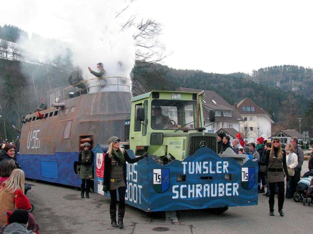 So viele Teilnehmer wie noch nie waren beim nrrischen Umzug in Mnstertal dabei.